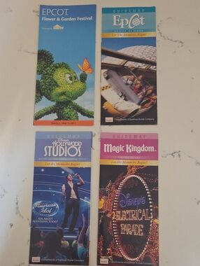 Disney Parks Guidemaps 2011 - Vintage - Set Of 4